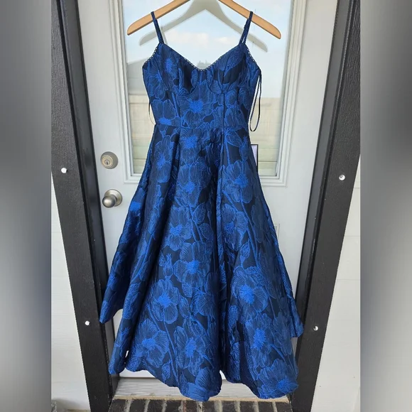 B Darlin Juniors' Sweetheart-Neck Jacquard Fit & Flare Dress Sz 0 Blue NWT Party - Picture 4 of 14